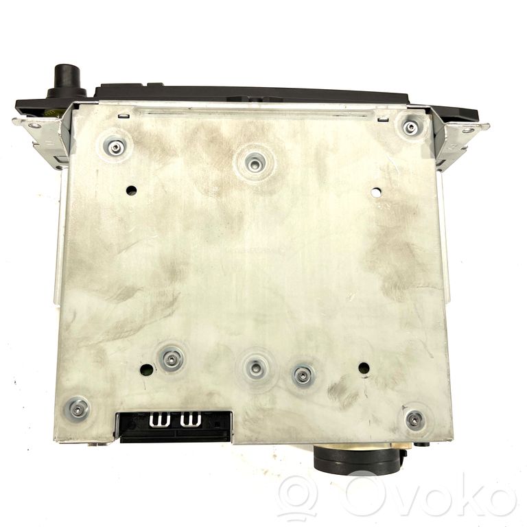 Радио / CD/DVD-плеер / навигация