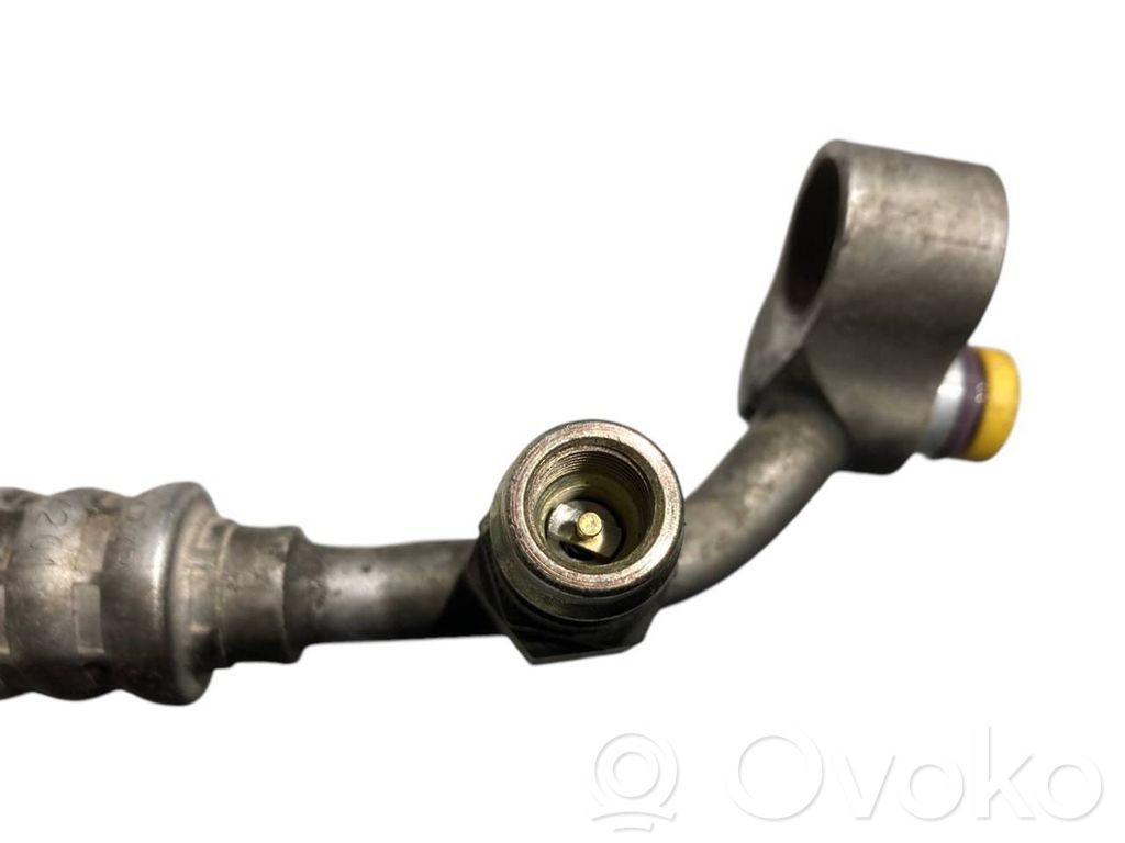 Air conditioner pipe(s) / hose(s)