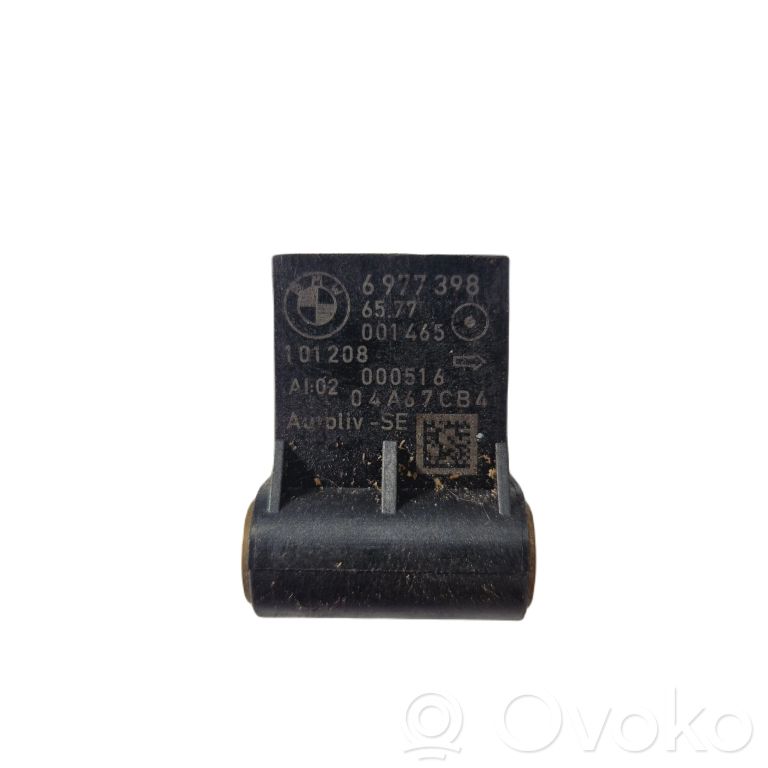 Airbag impact sensor
