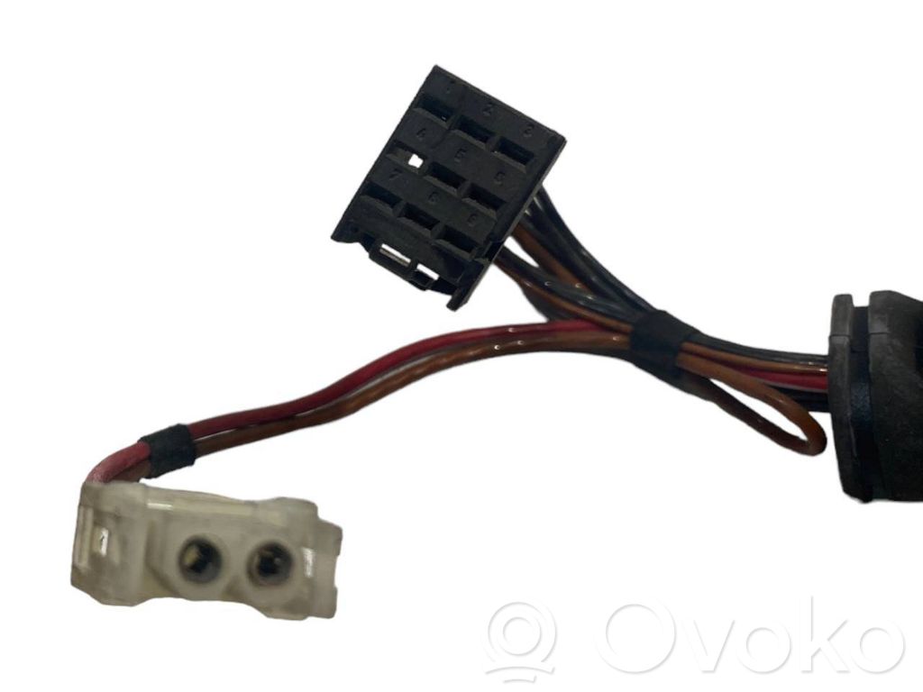 Fuel injector wires
