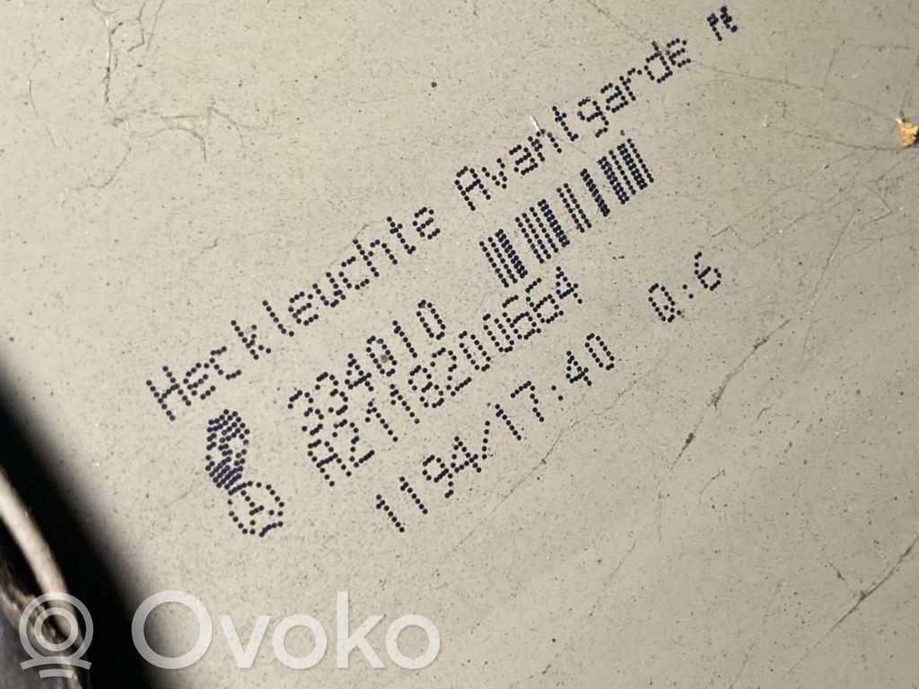 Aizmugurējais lukturis virsbūvē