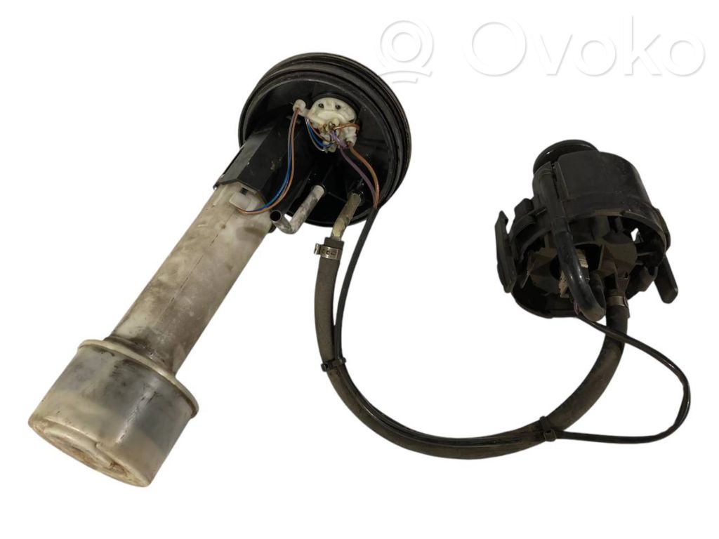 Fuel pump (in the fuel tank)