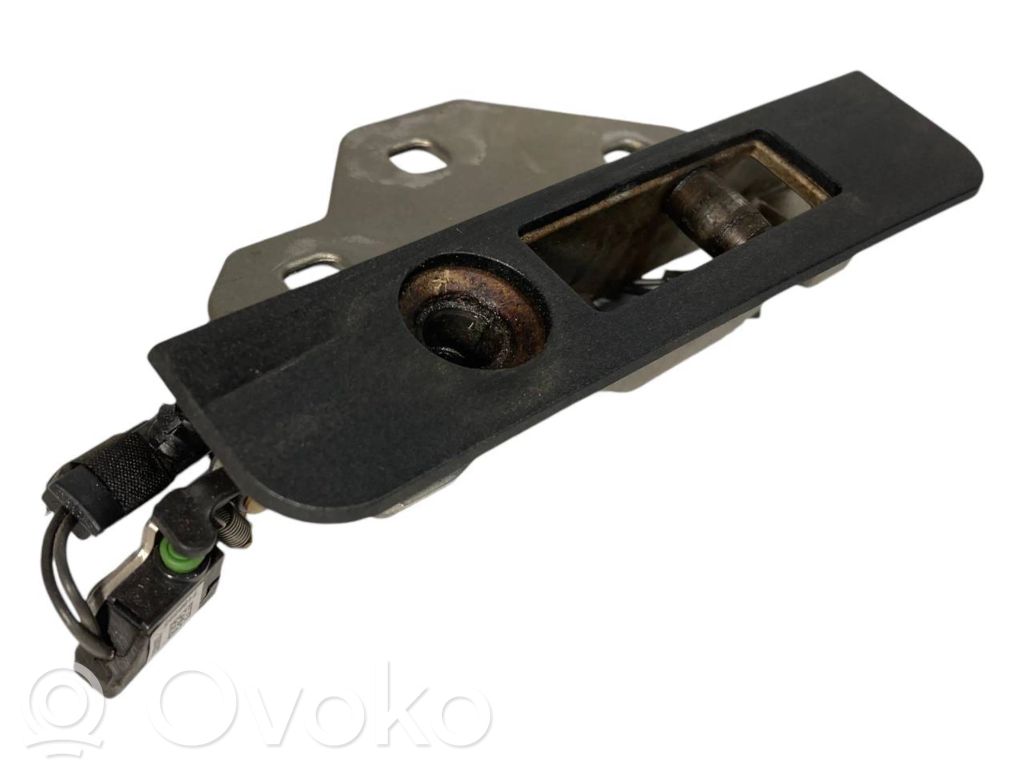 Roof lock