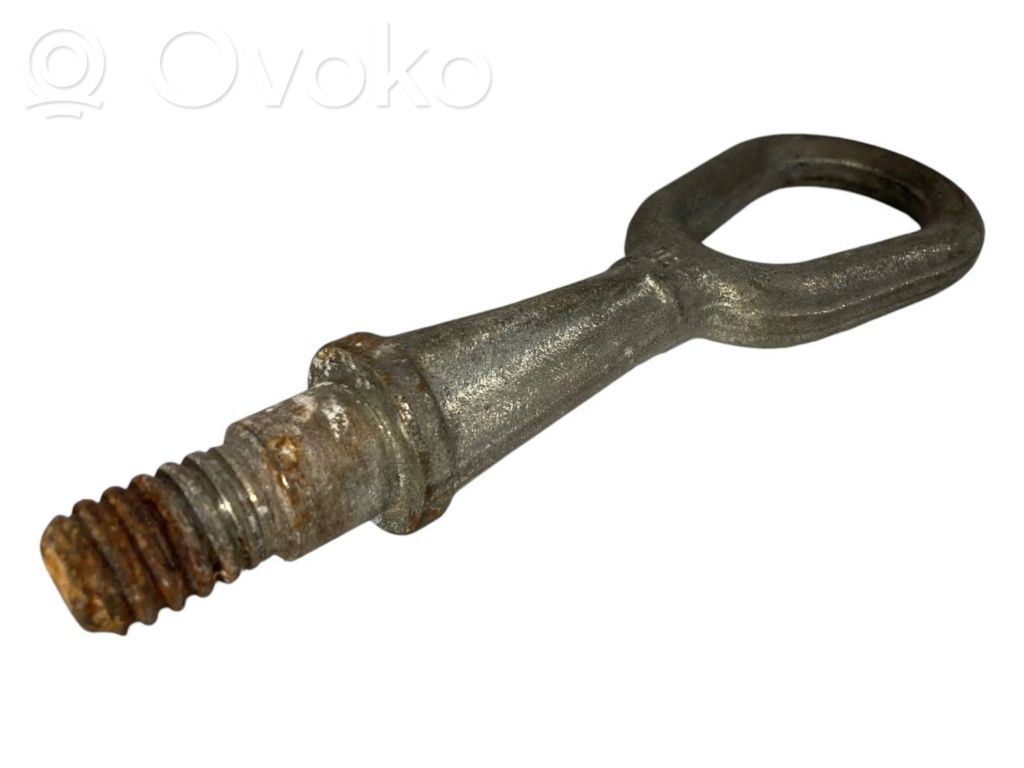 Towing hook