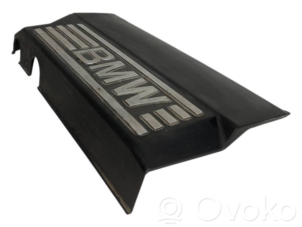 Engine cover (decorative trim)