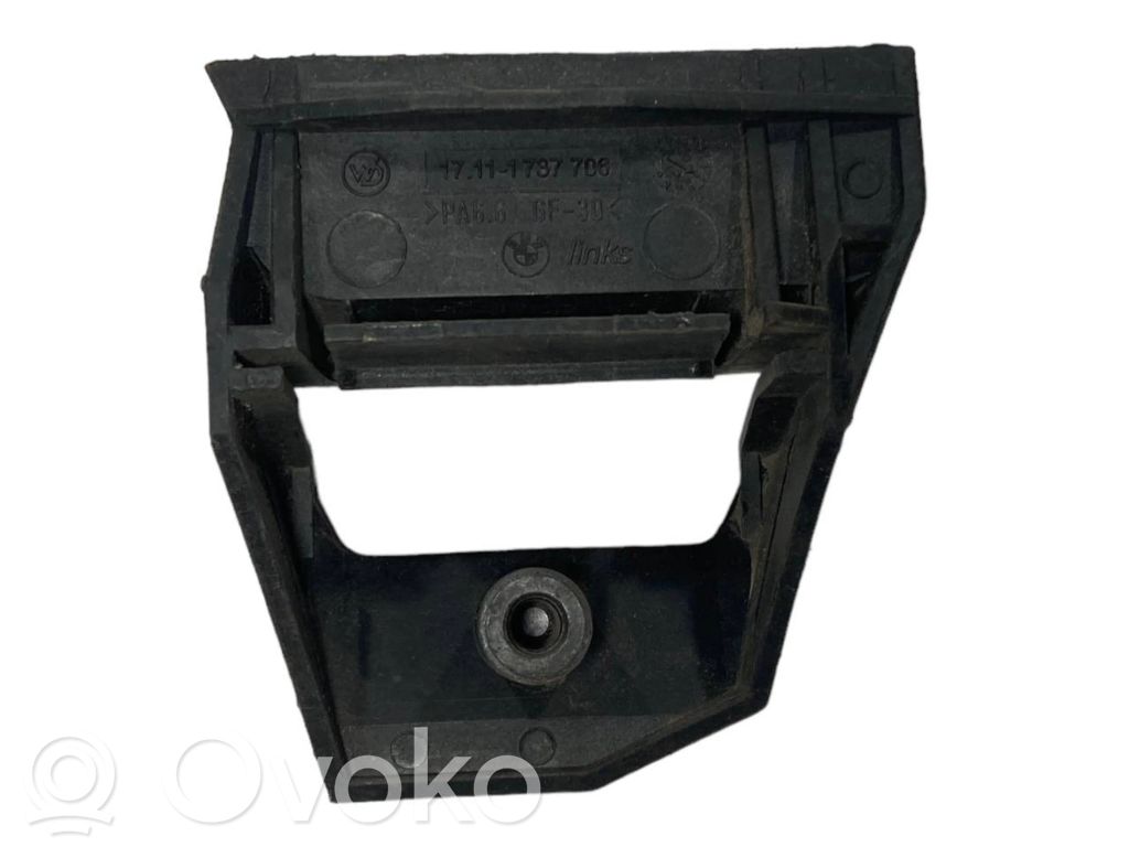 Radiator(s) holder/bracket