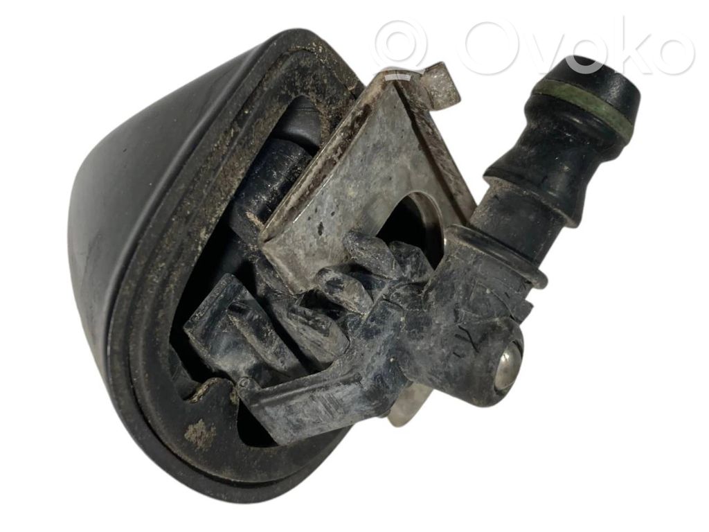 Lukturu mazgātāja sprausla (-as)