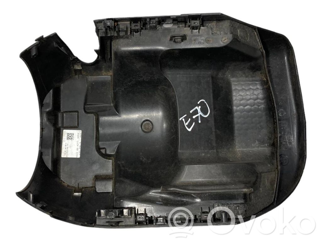 Steering axle trim