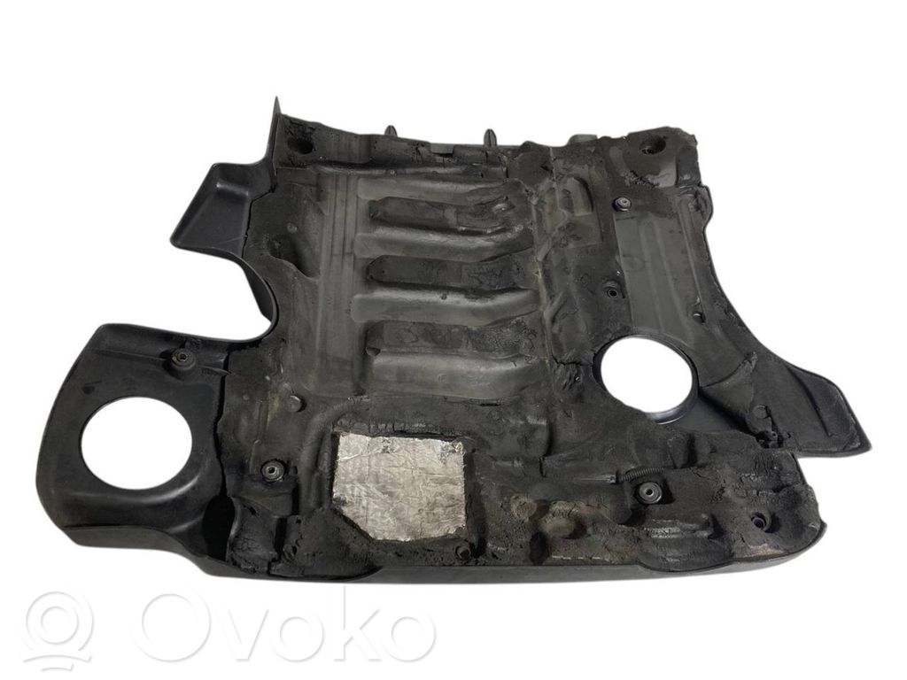 Engine cover (decorative trim)