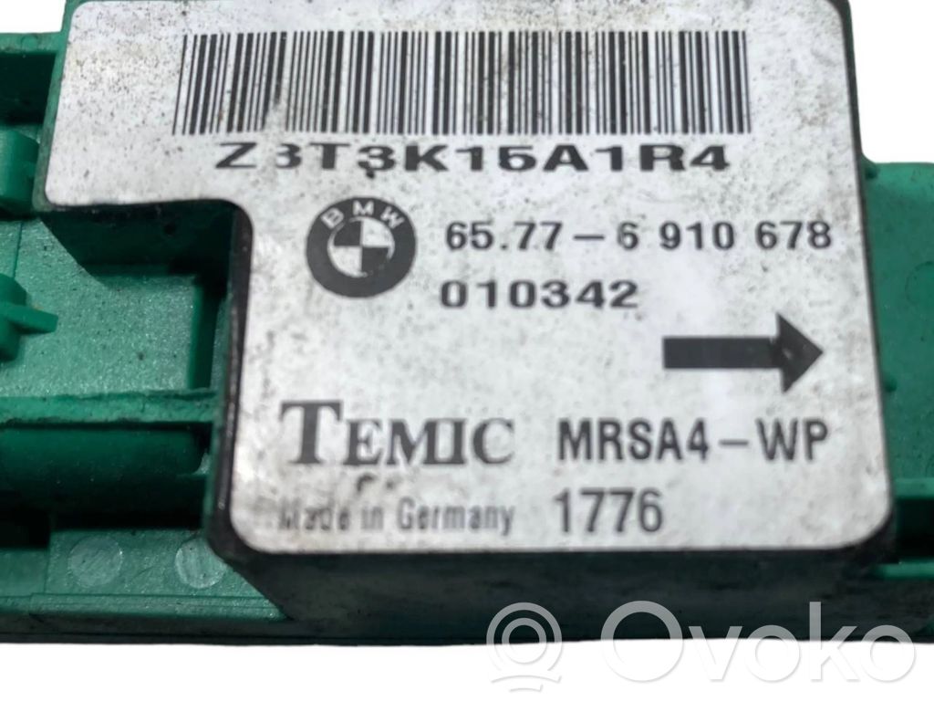Airbag impact sensor