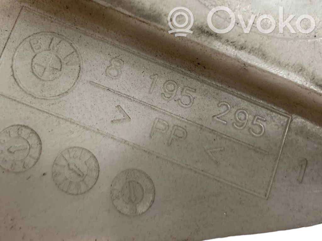 Priekšpusē bampera turētājs