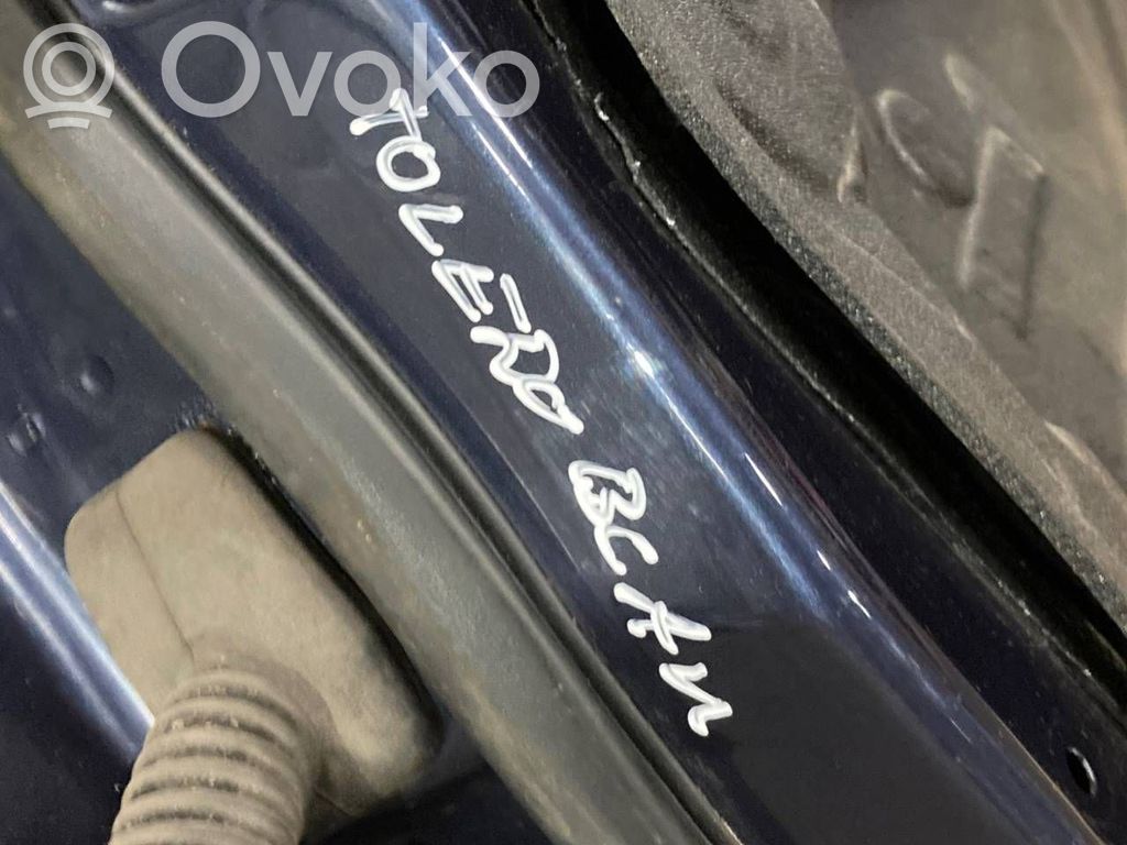 Задняя дверь