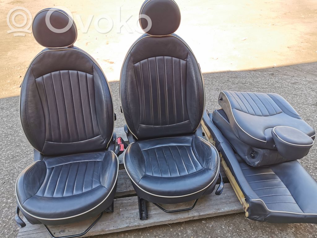 Salona daļu komplekts