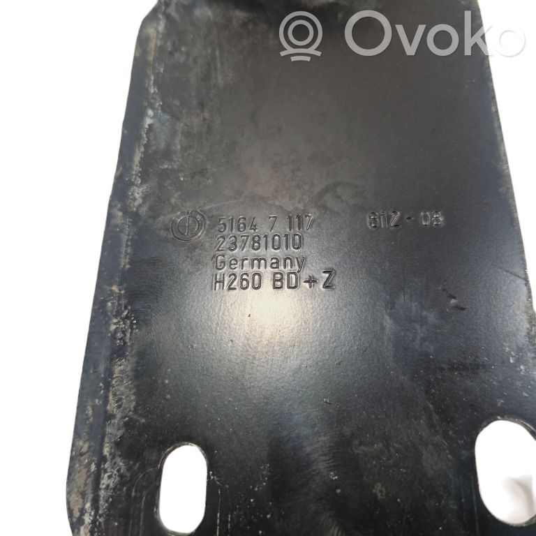 Radiatora (-u) turētājs / kronšteins