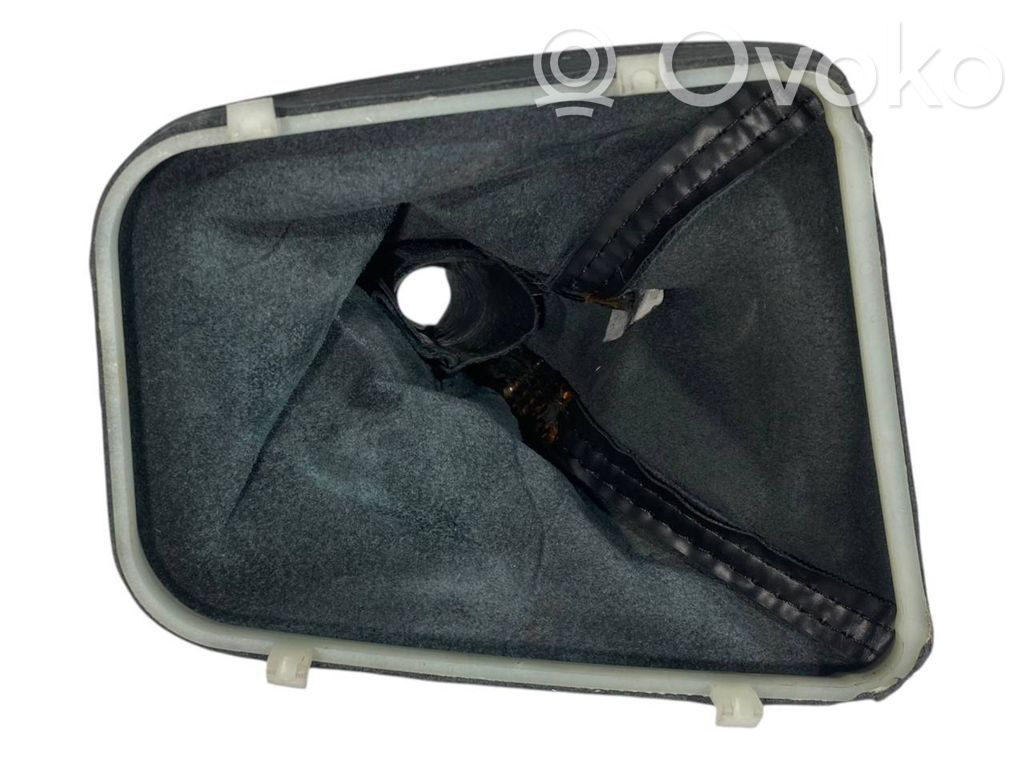 Декоративная отделка рычага переключения передач (кожа, наконечник)