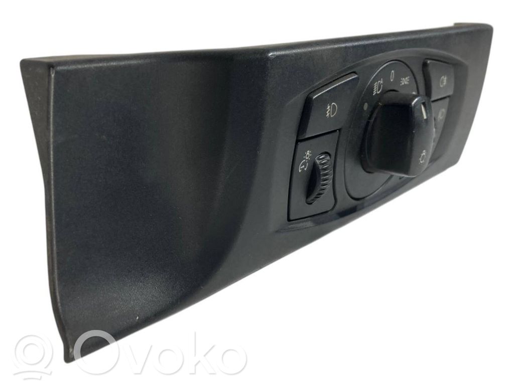 Headlight switch