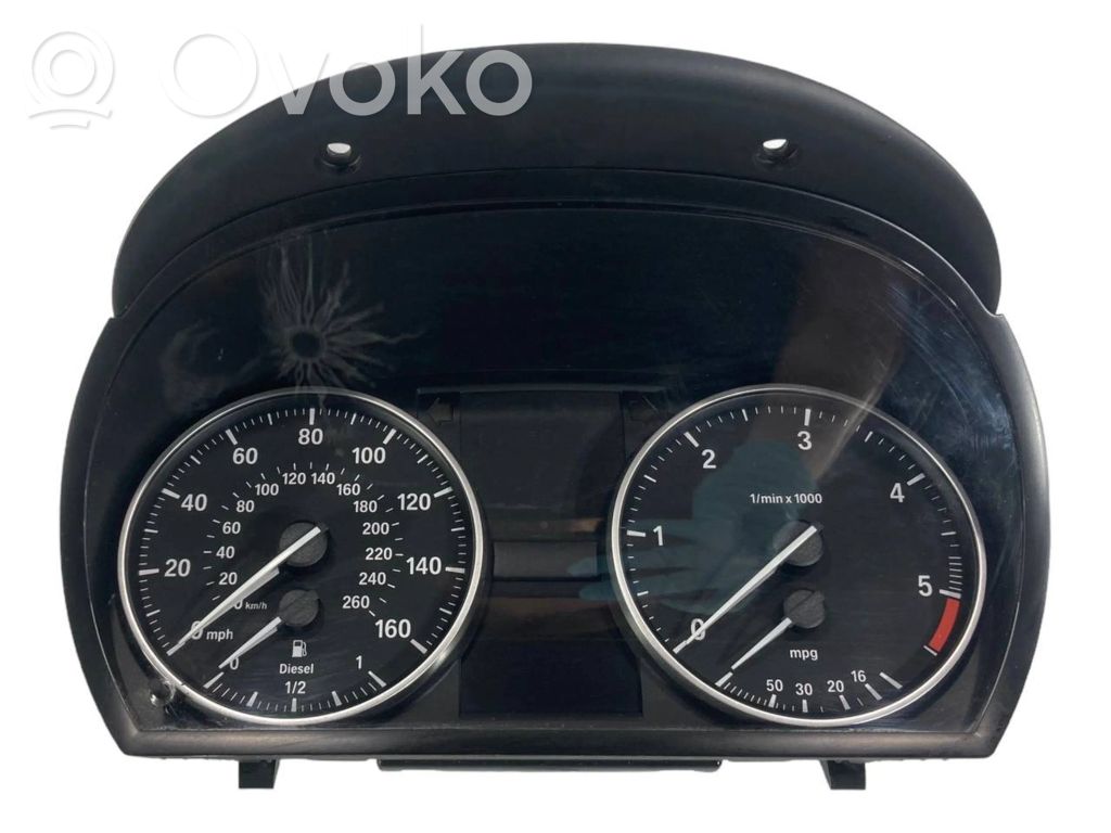Speedometer (in the instrument panel)