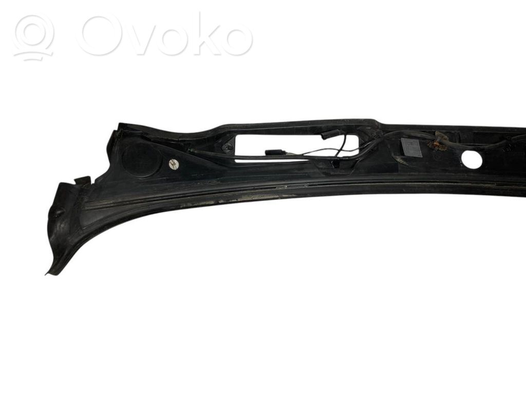 Stikla tīrītāja slotiņas