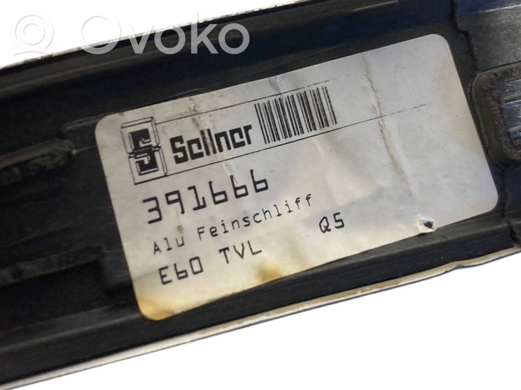 Salona dekoratīvās apdares komplekts