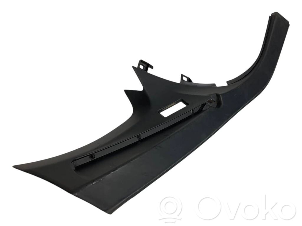 Curtain holder