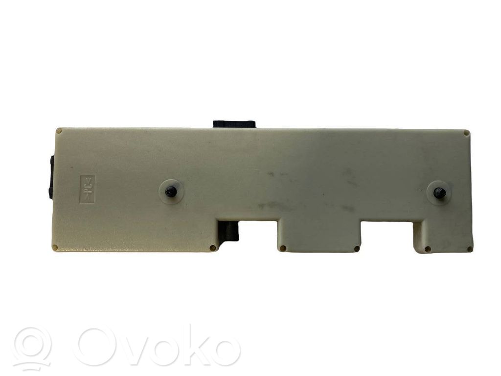 Antenna amplifier