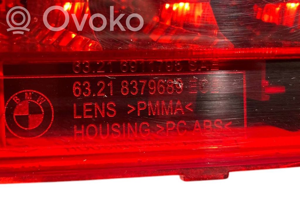 Aizmugurējais lukturis pārsegā