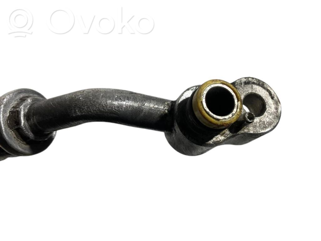 Air conditioner pipe(s) / hose(s)