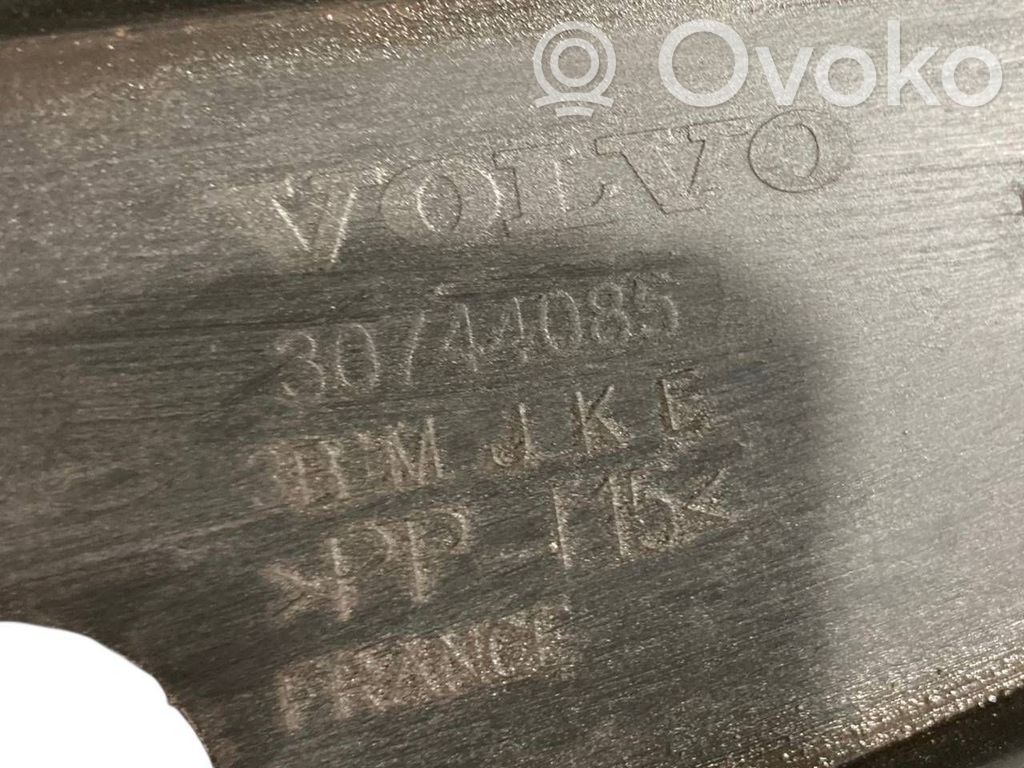 Bampera apakšas aizsargs