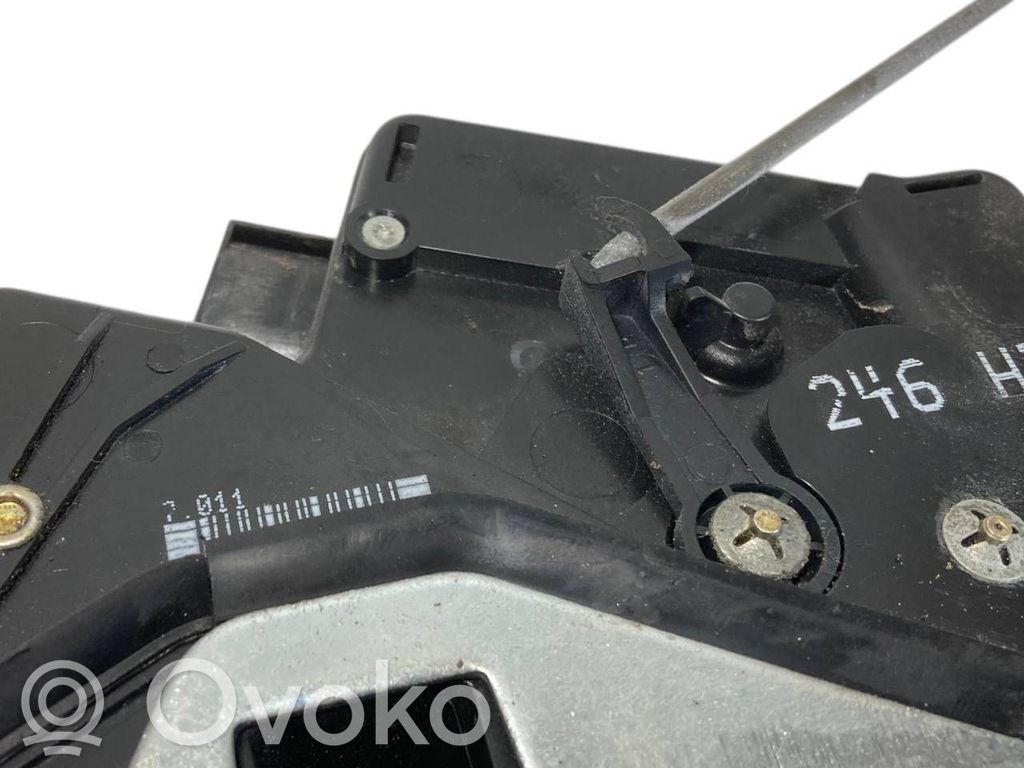 Aizmugurē slēdzene