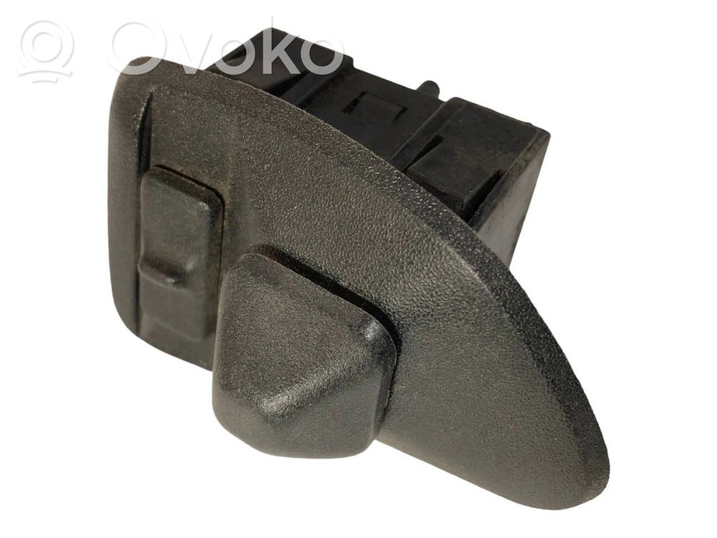 Side mirror switch