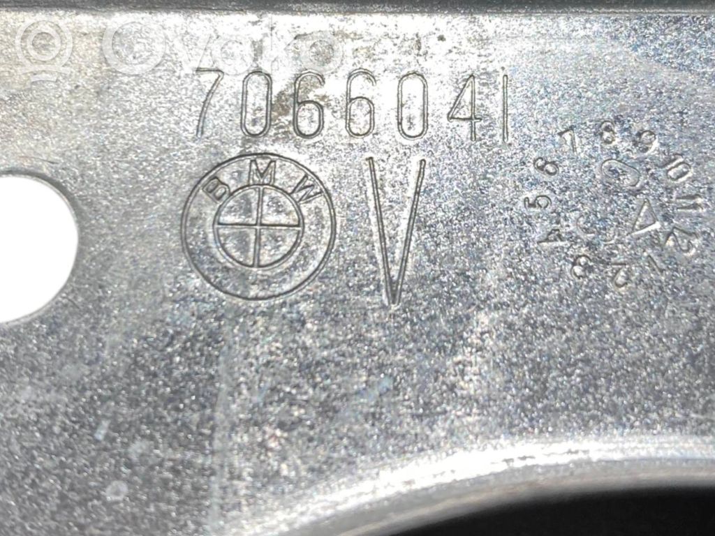 Priekšējo durvju apdare