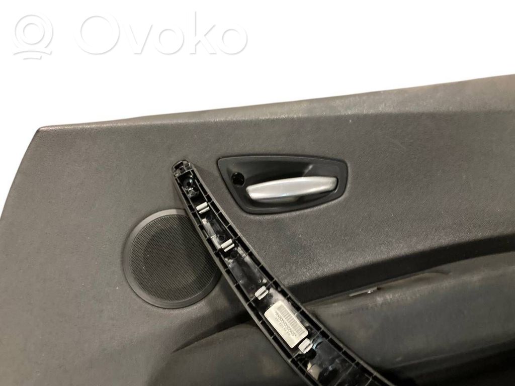Priekšējo durvju apdare