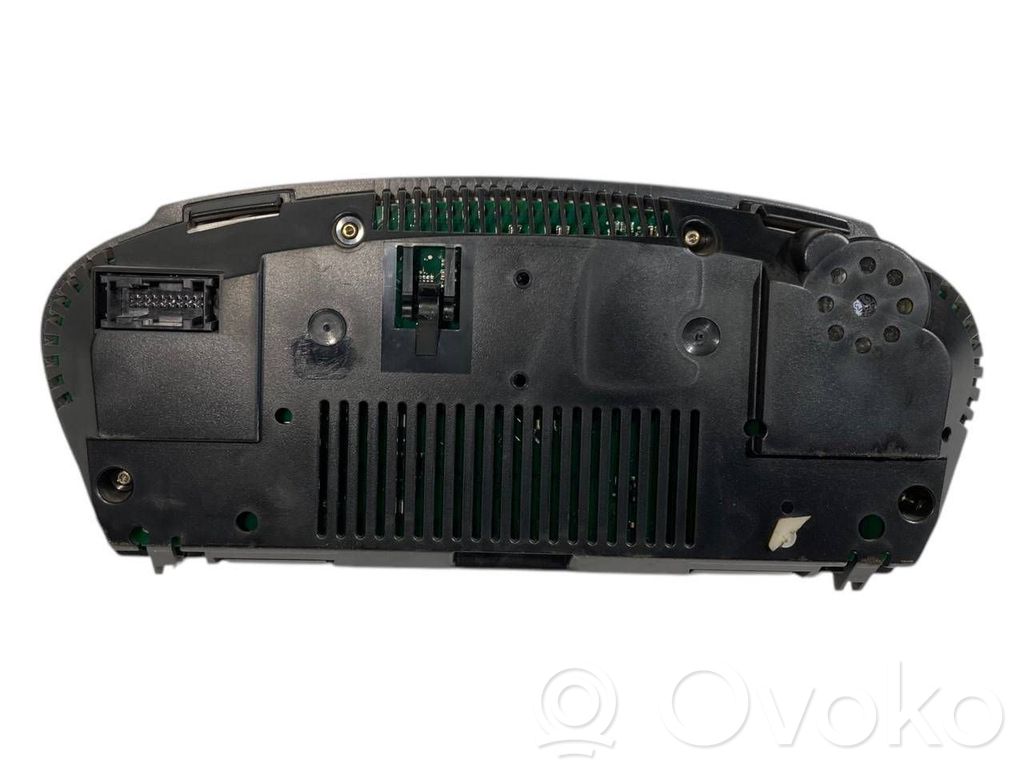 Speedometer (in the instrument panel)