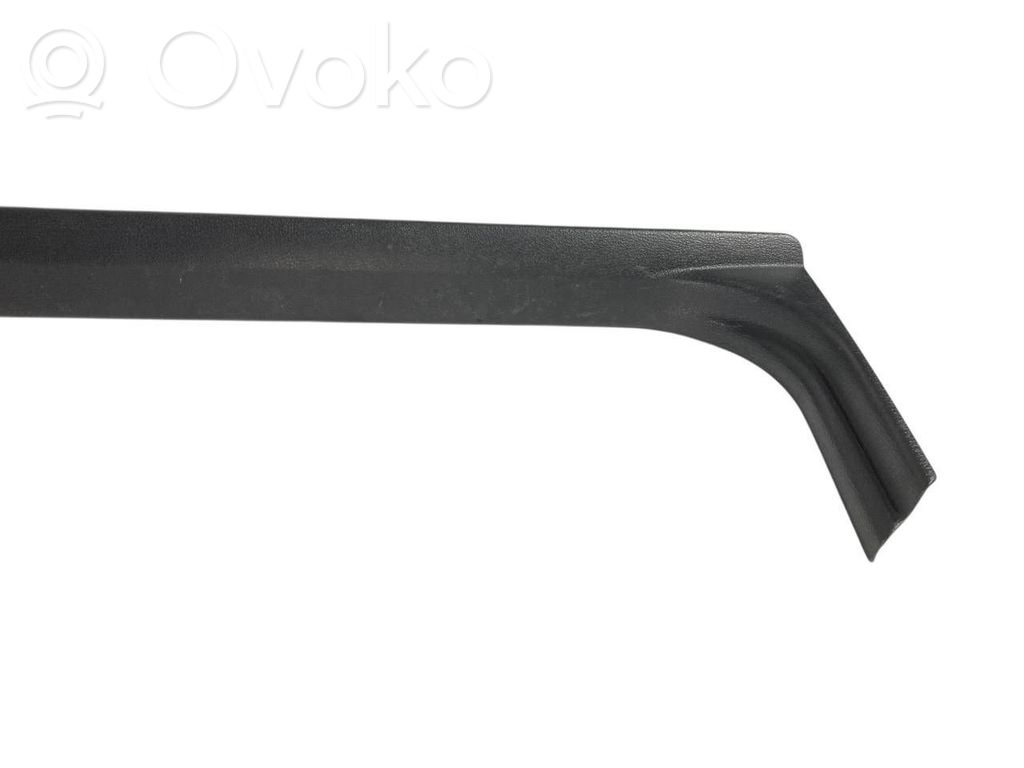 Priekšējā sliekšņa dekoratīvā apdare (iekšējā)