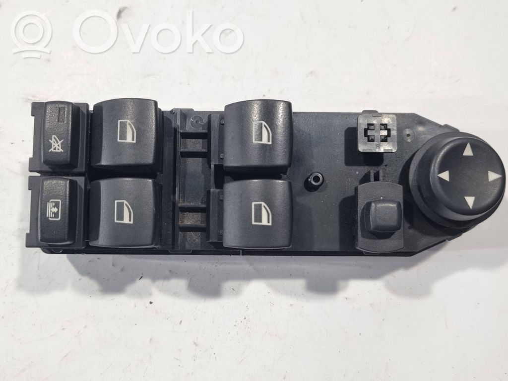 Elektrisko logu slēdzis