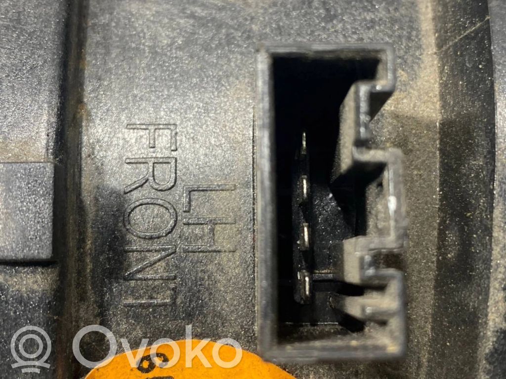 Speaker(s) in front door