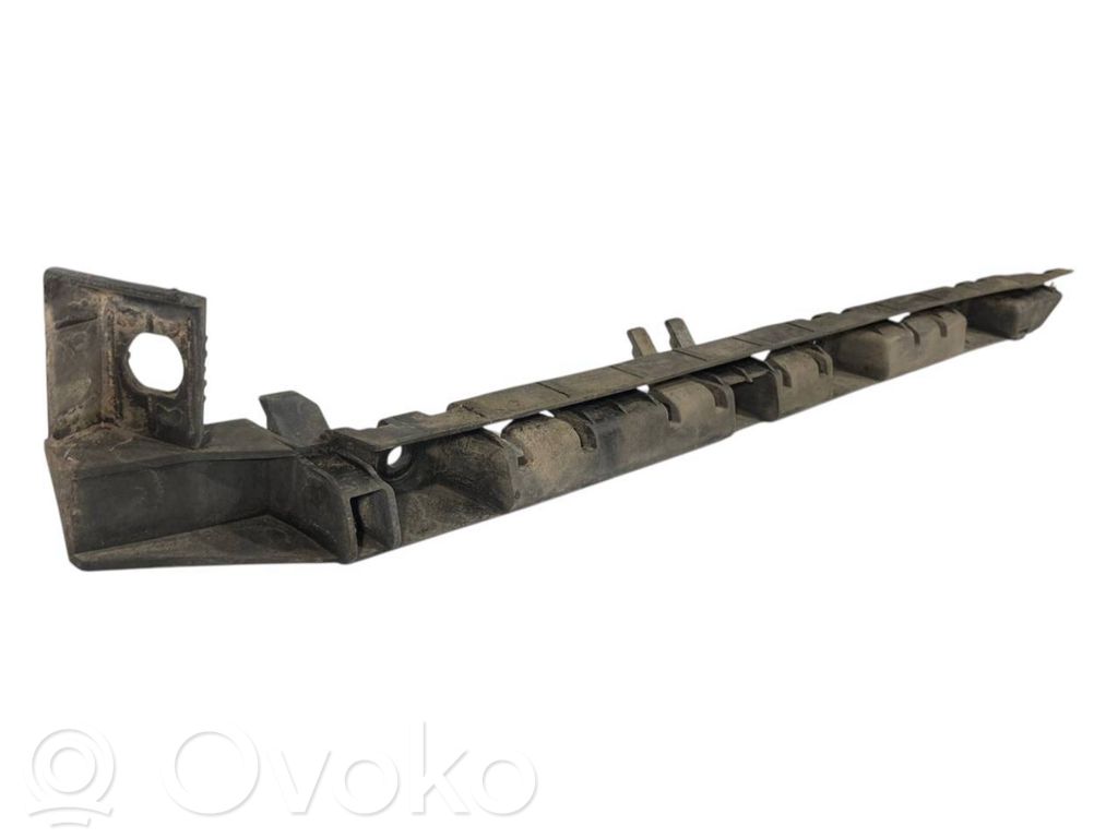 Rear bumper mounting bracket