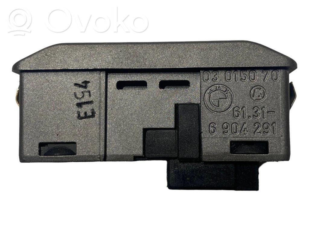 Jumta lūkas slēdzis