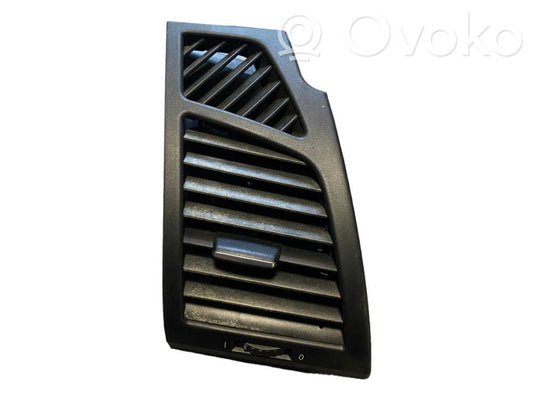Side air grille