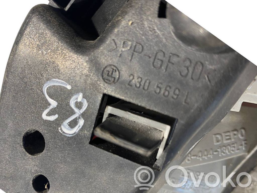 Aizmugurējais lukturis pārsegā