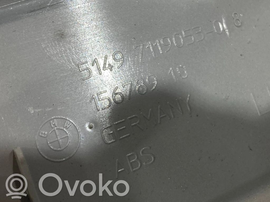 Sānu dekoratīvā apdare (pie loga)