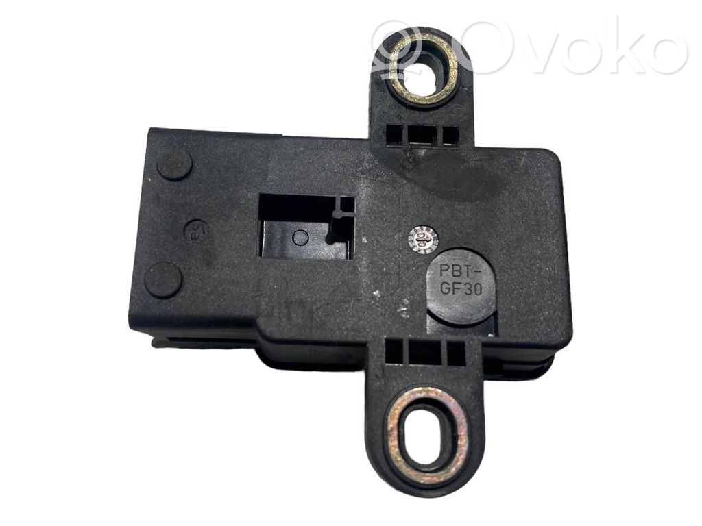 ESP (elektroniskās stabilitātes programmas) sensors (paātrinājuma sensors)