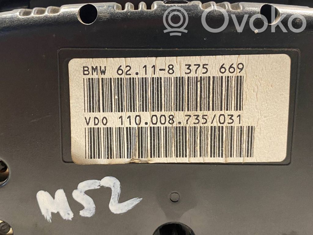 Speedometer (in the instrument panel)