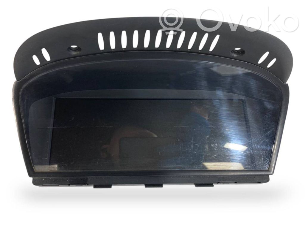Screen / display / small screen