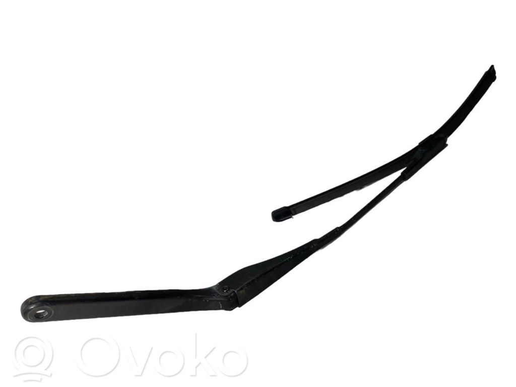 Windshield wiper arm