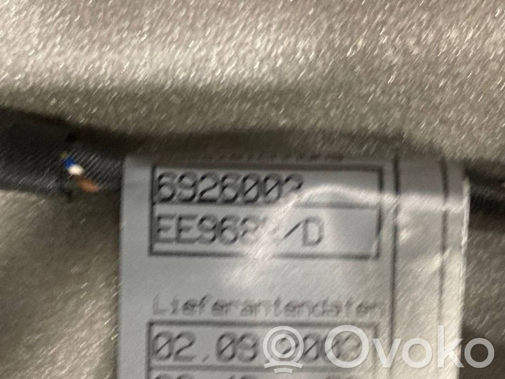 Aizmugurējās durvis