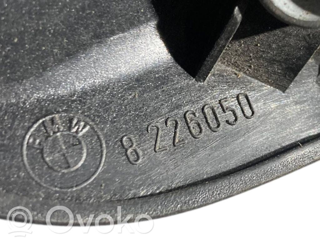 Internal opening handle