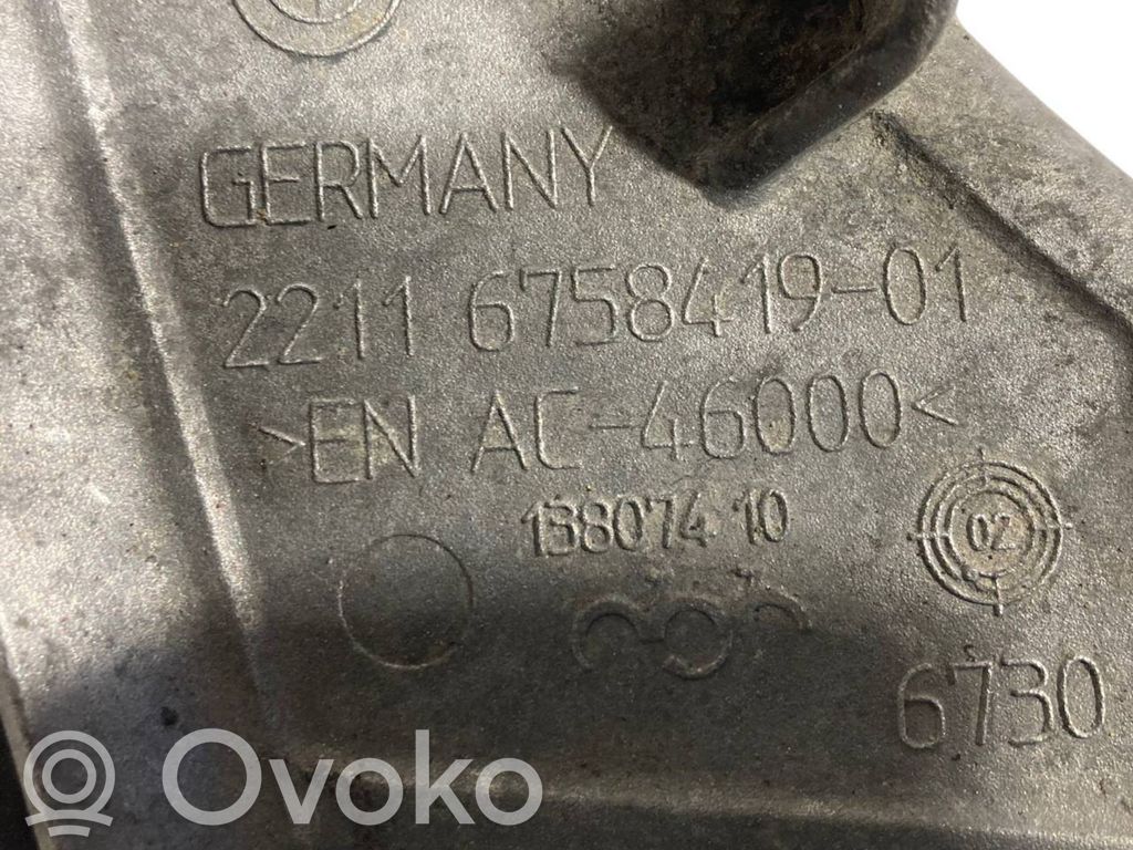 Engine mounting bracket