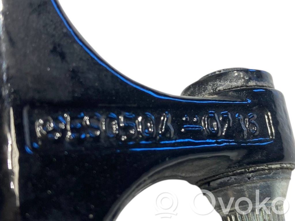 Aizmugurē augšējā vira (eņģe)