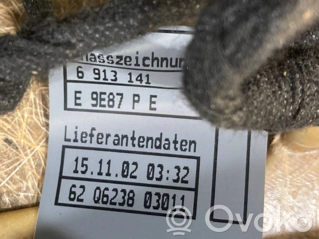 Apšuvums aizmugurējām durvīm